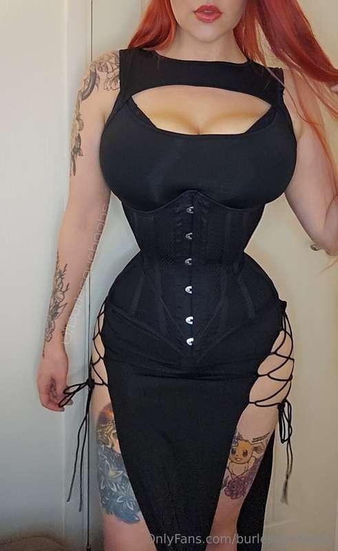 Even better with a corset. Channelling my inner Mortal Komba..