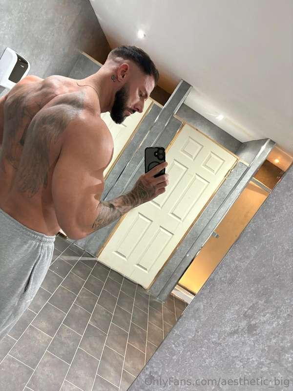 I'm your god. Rate this back