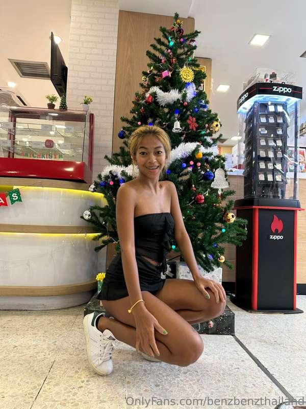 Merry Xmas from Thailand 🎄

Sub to my VIP account also @benz..