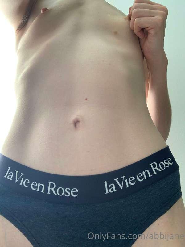 Do you like my new panties 😍
I’d love for you to get on your..