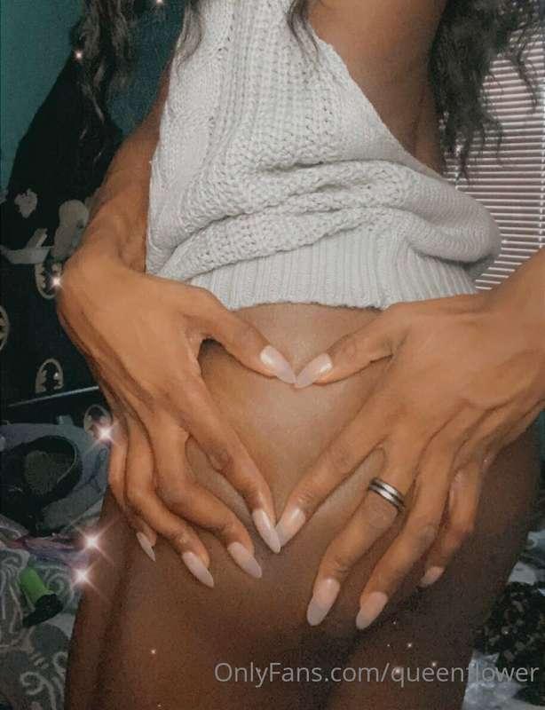 Day Booooooty I think she's growing 😳