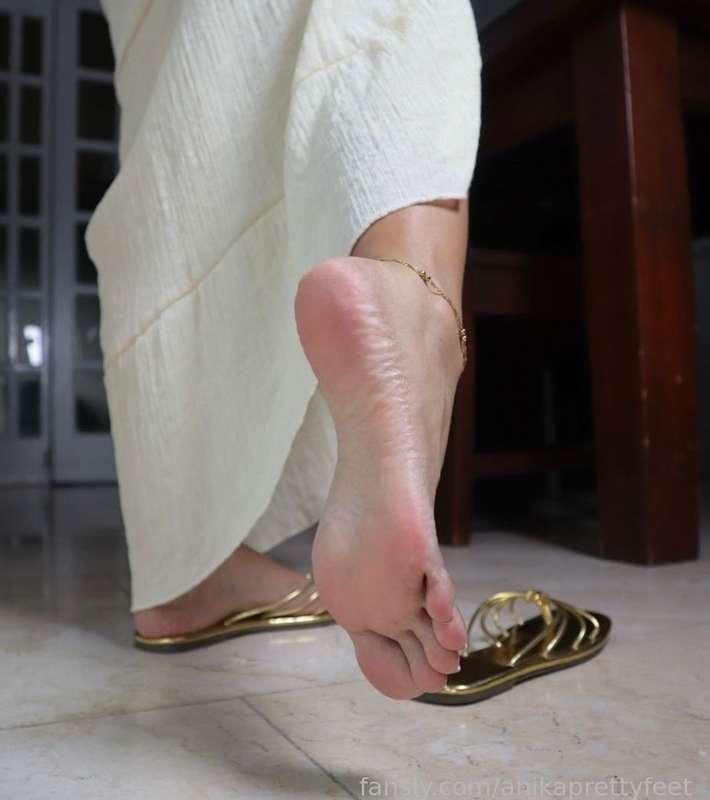 anikaprettyfeet_ image #18