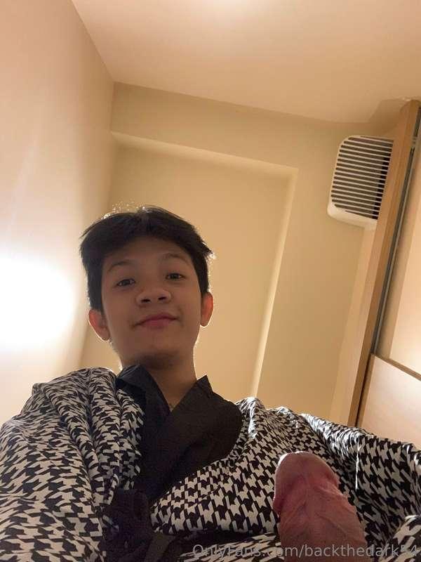 Say hi 👋🏻👀
