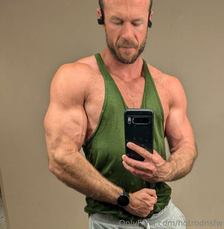 Well the bulk has officially began. I'm up 5lbs. Time to eat..