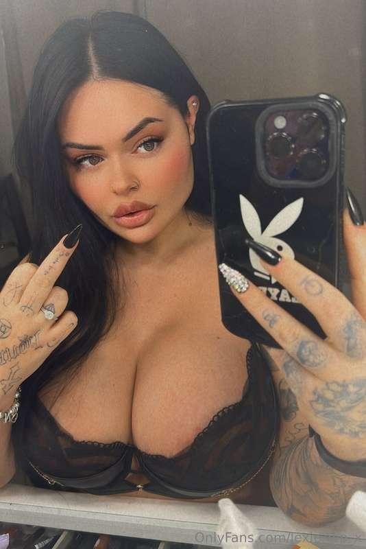 Queen bitch 🖤
