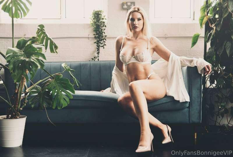I love being spoilt as do most ladies… as a bit of fun I’d l..