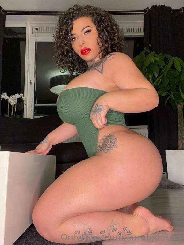 sarahjones8 image #0