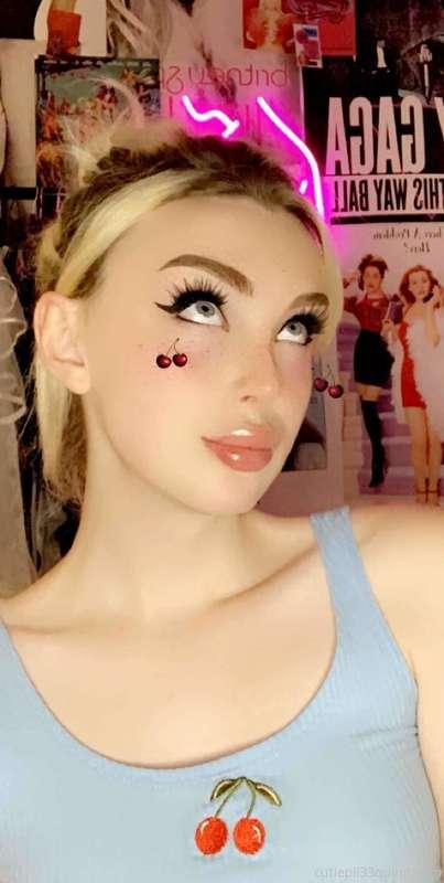 Girlfriend material?😇💕