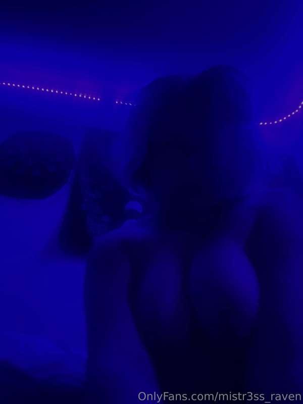 mistr3ss_raven image #0