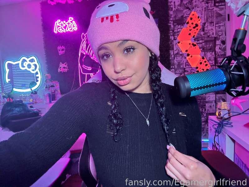 egamergirlfriend image #2