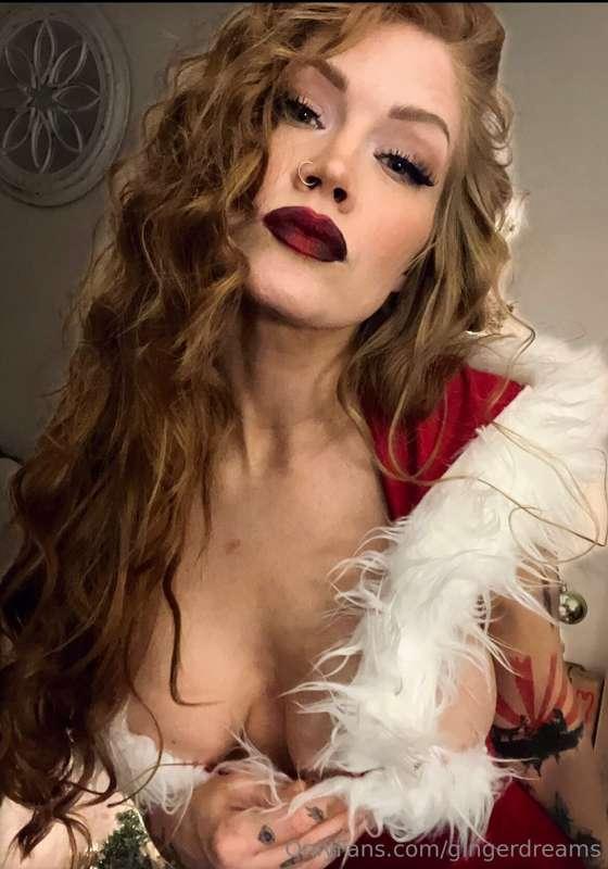 🎄tryna get in that Christmas spirit 🥴🎁