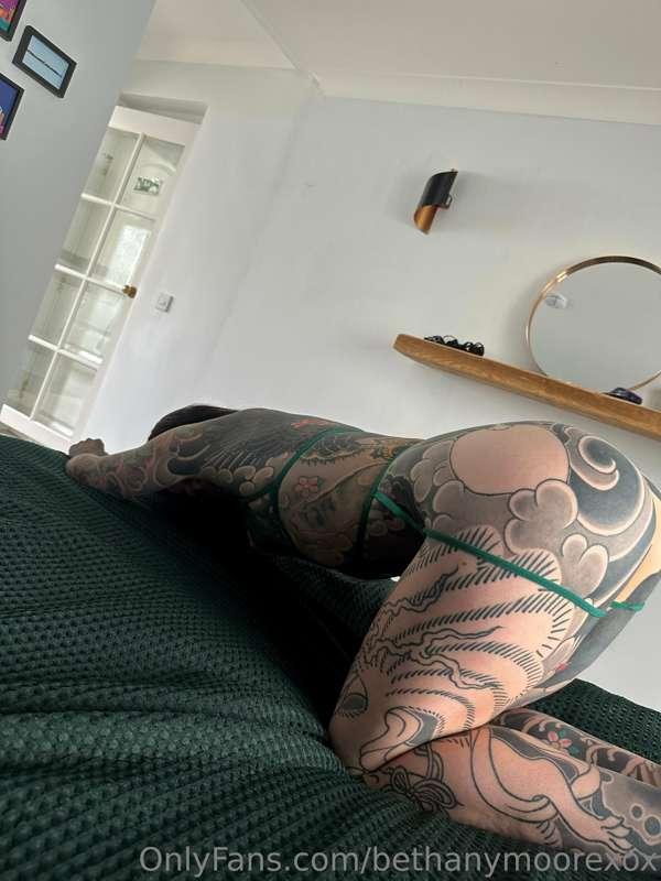 Heaven is bent over, ready and waiting for you 😇😈