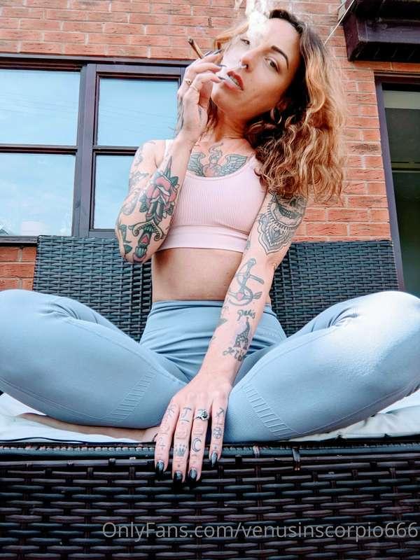 Sweet little smoke and flash 😜