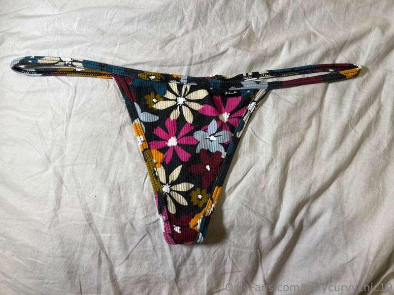 sexycurvychic19 image #12