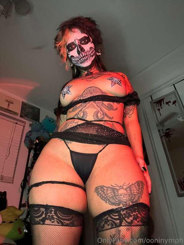 wanna see my full skeleton sexy video? hehehee dm me i have ..