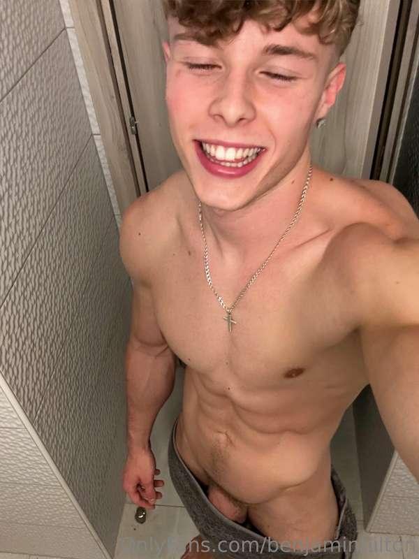 benjaminhilton image #0