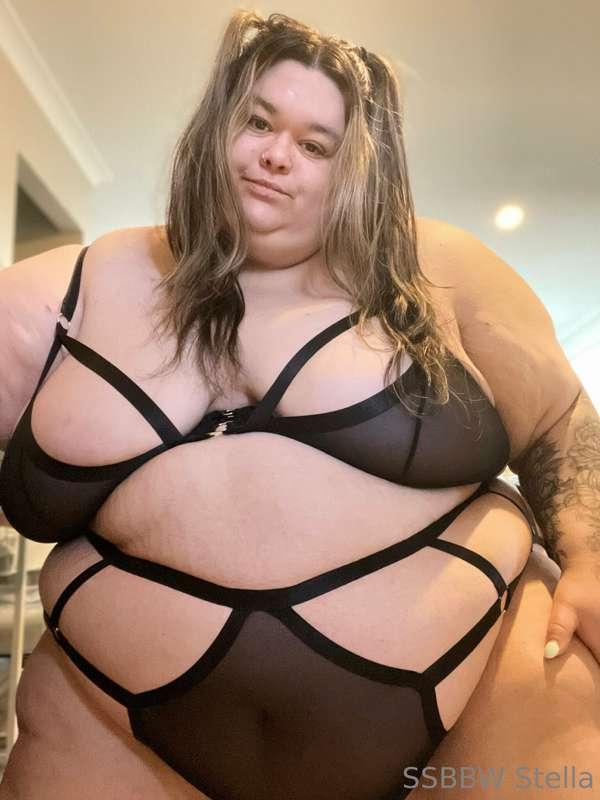 Feeling fucking gloriously fat in this pic