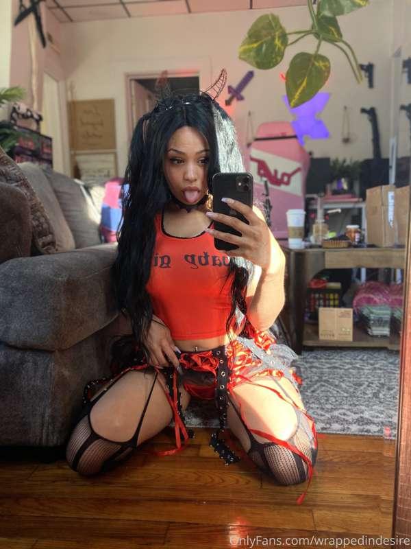 Lemme Be Your Goth Gf?