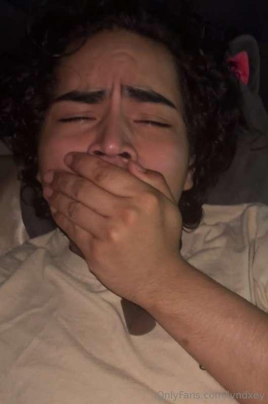 You ever see a face so pretty that you just want to exploit ..