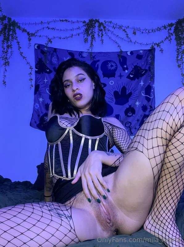 Ready to get wrecked by @femdomkate ? 😈 I'm talking dirty ta..