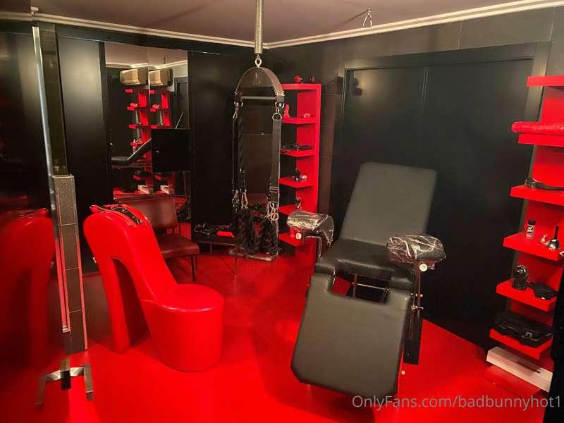 badbunnyhot1 image #1