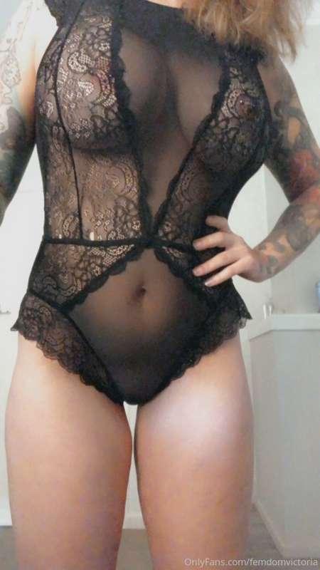 A little black lace number 🖤🤤