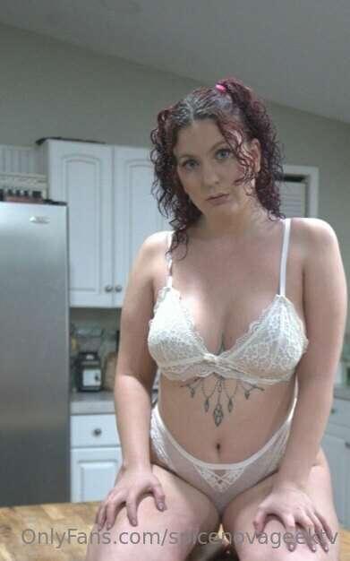 Spoil and spank me for my Birthday! Check your dms to purcha..