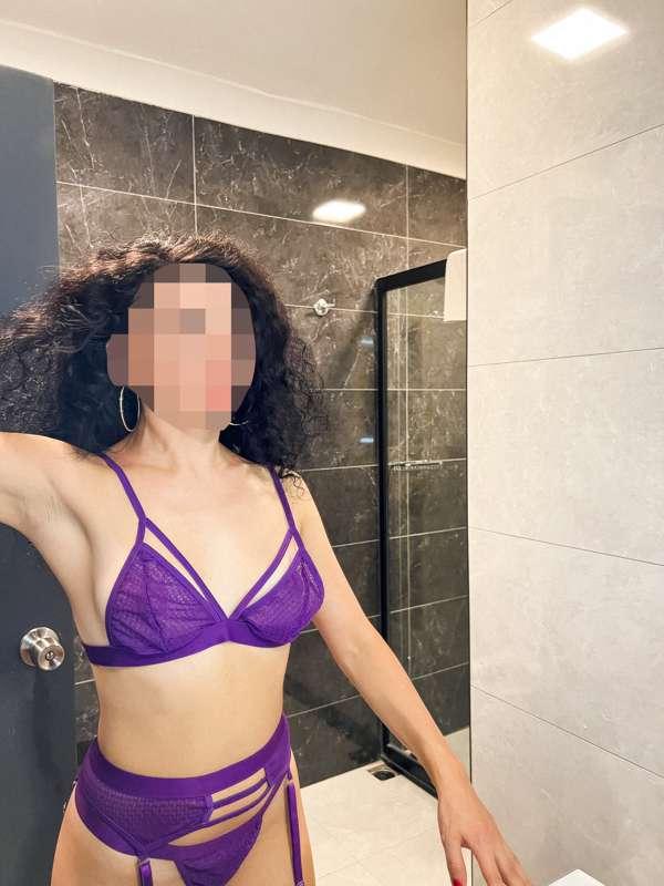 Özledin mi beni? ❤️ Ben de seni çok özledim. Şehirdışında ol..