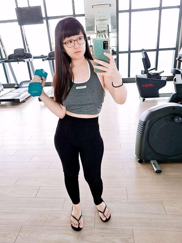SWIPE 
Went to the gym again ♡ Workout time 30 mins, taking ..