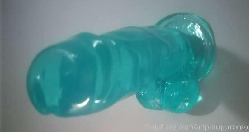 I have a 4 min tit fuck of this dildo for anyone who tips.