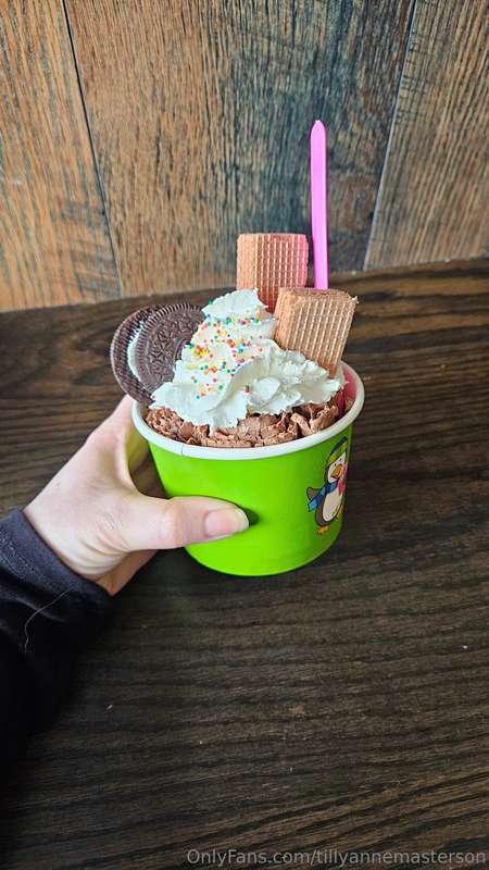 Thai rolled ice cream for brunch because it's never too earl..