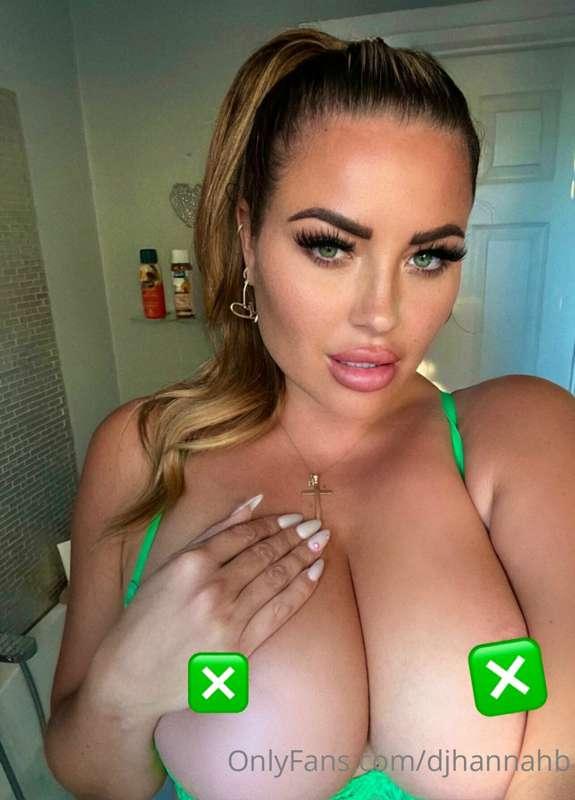 I hope you didn’t miss this set last night. Definitely nude ..