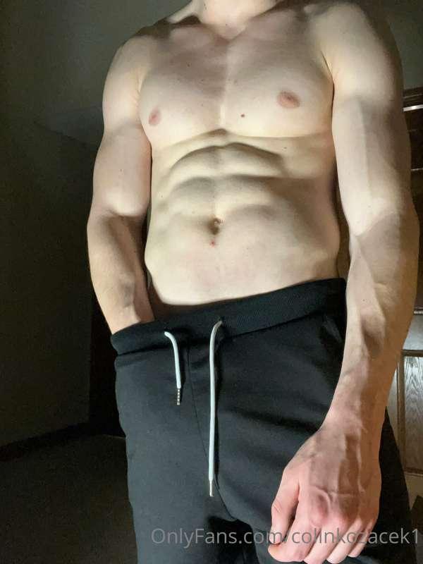 Love playing with my toy https://onlyfans.com/colinkozacek