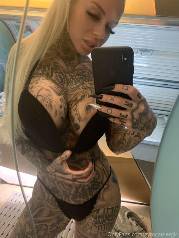 Wanna see my naked ??? 💦🥵