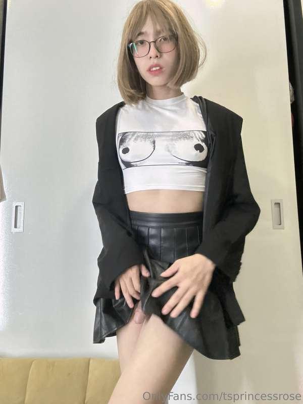 this croptop 🤭🤭🤭