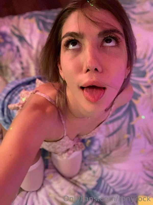 my lips are sore, can i get some of your special juice 🙈💦