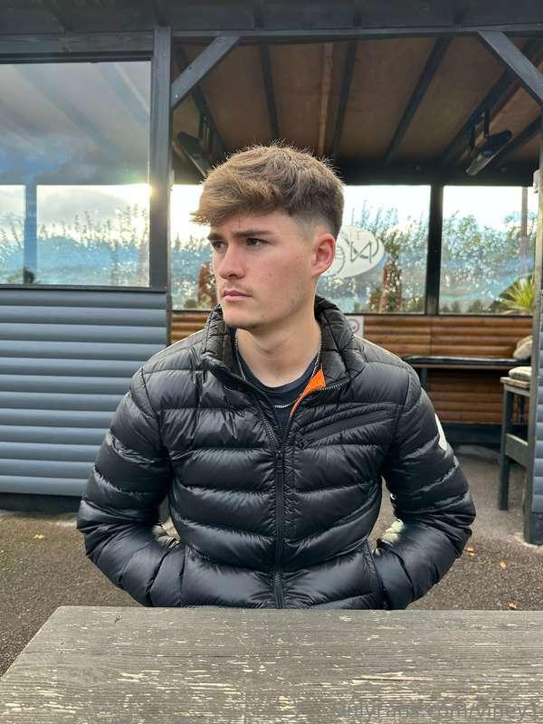 come and see some amazing stuff on my main account😃 https://..