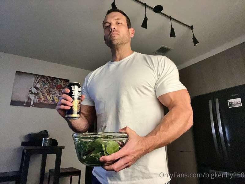 Shredding diet is starting. Get ready for the ultimate Greek..