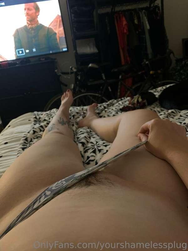 GoT makes me really horny, and my nipples get really hard wh..