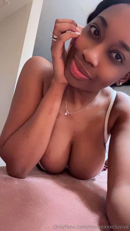 CRAVING some dick right now… I need a new sneaky link...😇