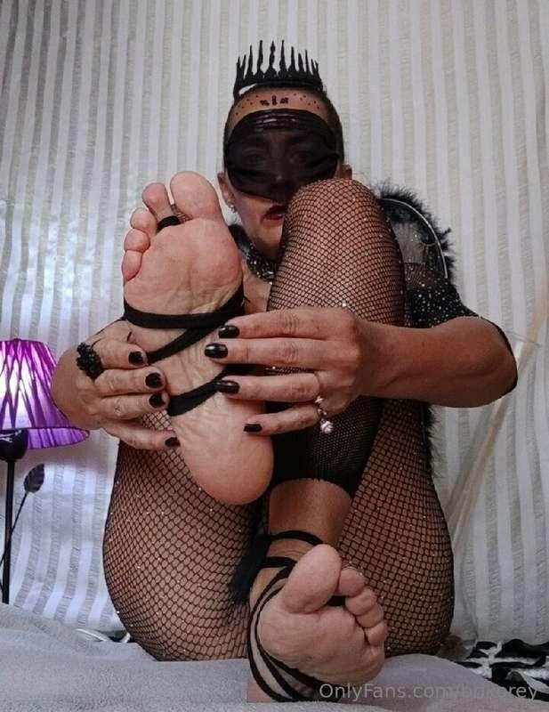 My feet know how to love you as you like...😍