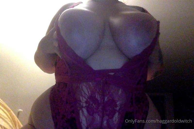 aren’t my hips so grabbable tho