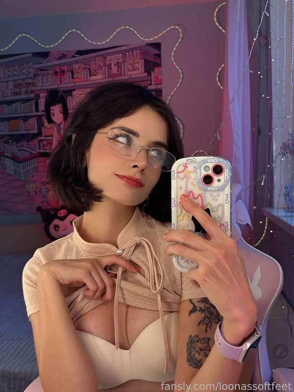 loonassoftfeet image #5