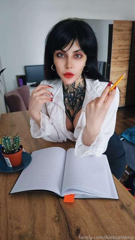 I know you're a bad student🤭
Maybe you can stay after class and we can work on your weak points😏?



#fyp #strapon #petite #body #naughty #tattoo #gamer #sexy #mistress #femdom #pussy #footfetish #domme #mommy #goddess #boobs #butt #switch #facesitting #ass #boss