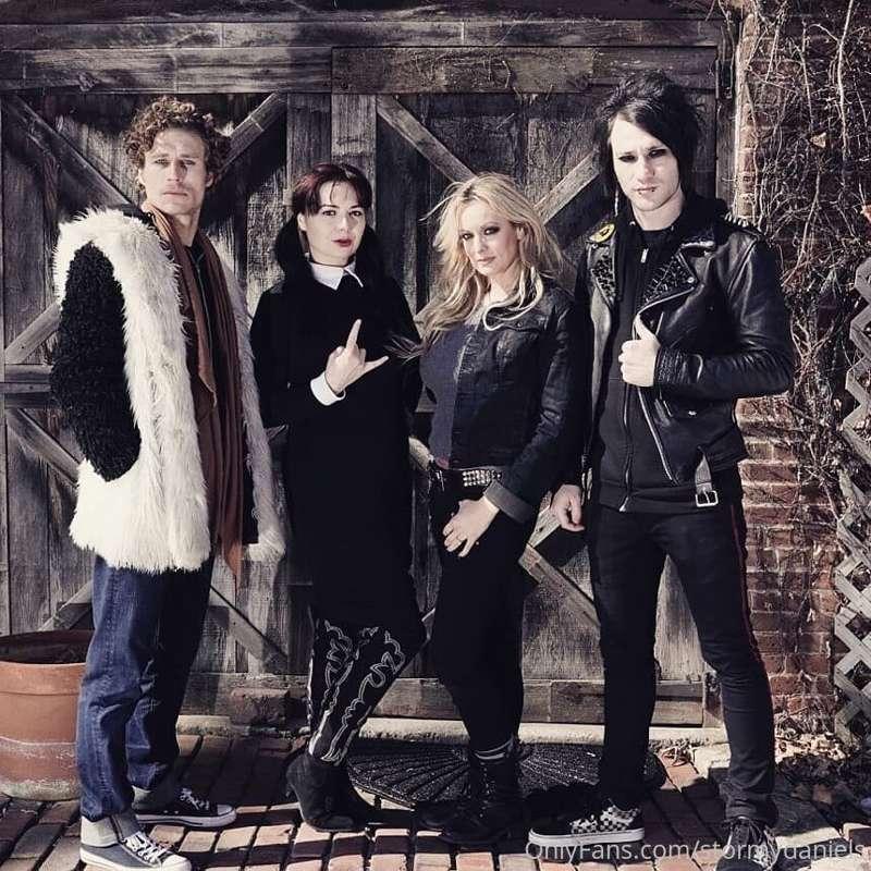 Filming my new show Spooky Babes today...which means we are ..