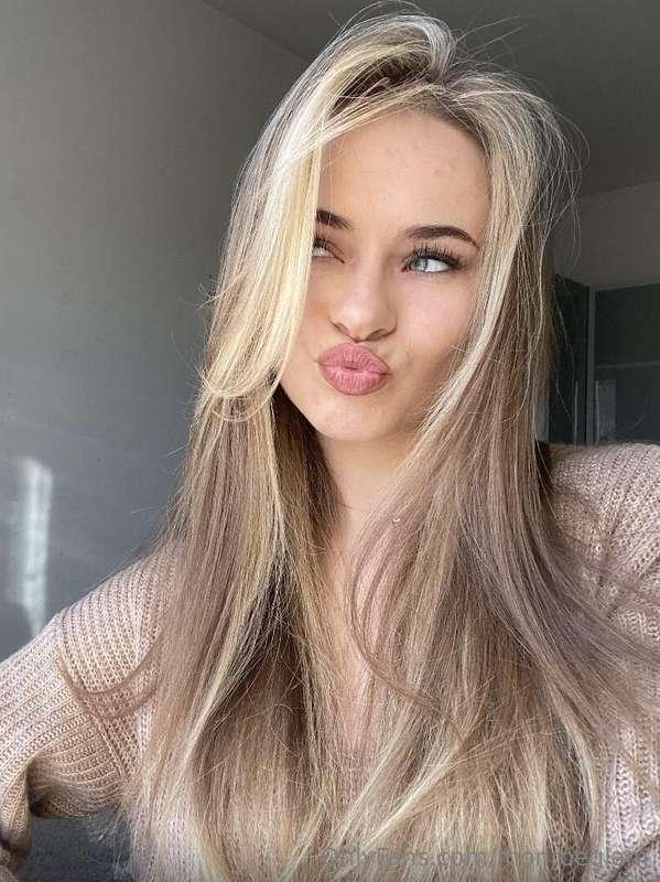 Hey there! ☀️ I’m Zoe @tiny.zoe, and I love the sense of fre..