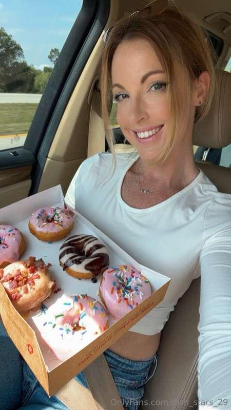 Pick your flavor 🍩 swipe if you’d rather eat my tits lol

I ..