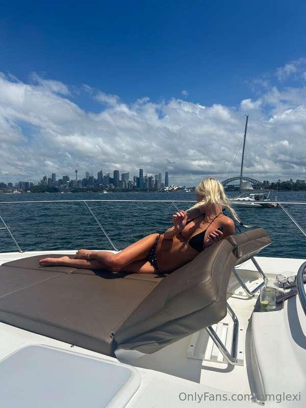 What view is better x ? 🛥️⚓️💕