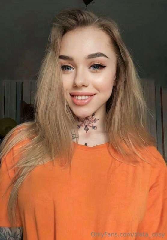 @evilscarlett Has a elastic ass with hard nipples 😇
She moan..