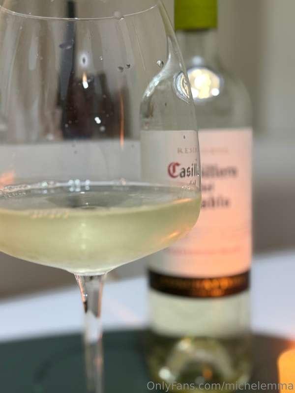 Goodbye August… welcome September! Cheers 🥂 